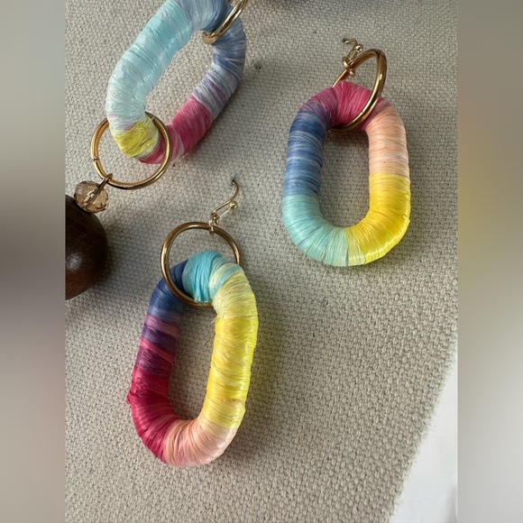 Adorable mixed media style bead wood necklace set - Picture 3 of 7